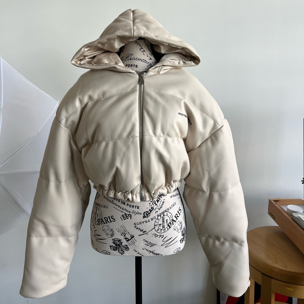 This vegan leather cropped jacket from mistressrocks is everything and more!!